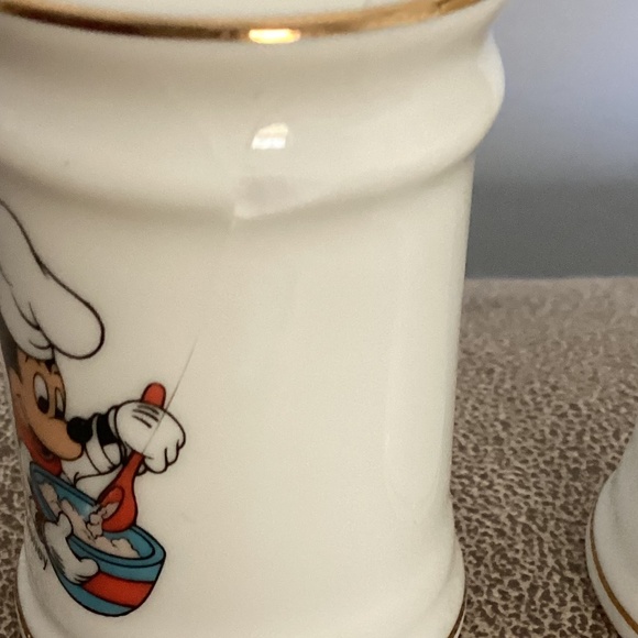 Vintage Mickey Mouse Salt and Pepper Japan - Picture 2 of 5